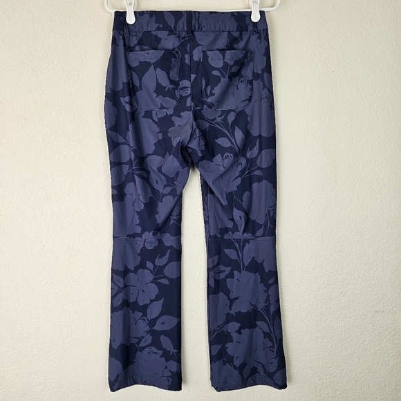 Spanx Sunshine Kick Flare Pant Floret Navy Size Small - Picture 5 of 13